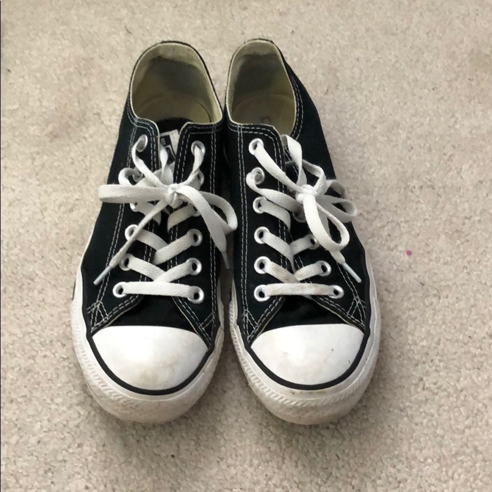 black low top converse
